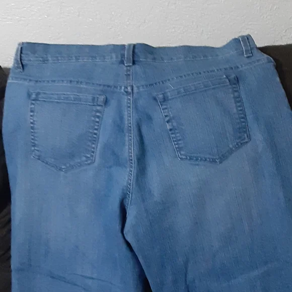 Gloria Vanderbilt Jean's - Picture 8 of 8